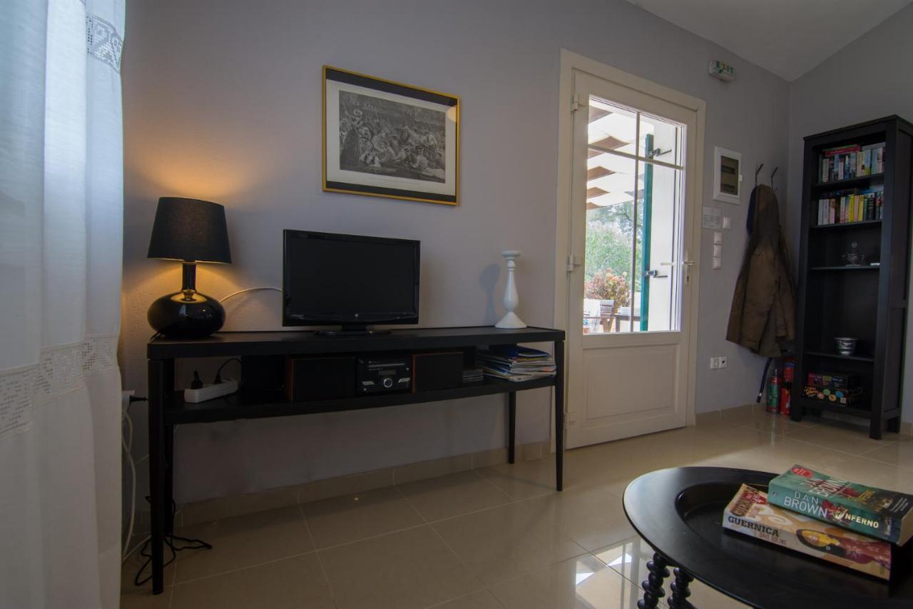 Villa Elaia Suites & Apartments No.1 ガイオス エクステリア 写真