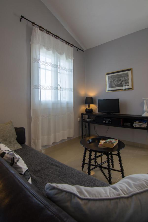 Villa Elaia Suites & Apartments No.1 ガイオス エクステリア 写真